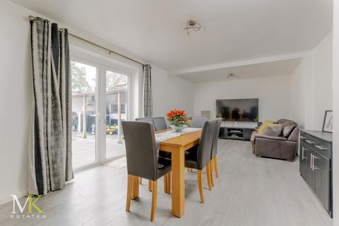 5 bedroom end of terrace house for sale, Vickers Close, Bournemouth BH8