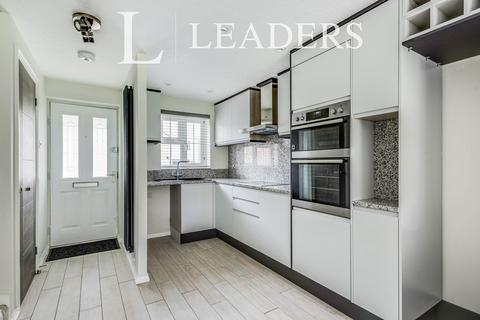 2 bedroom semi-detached house to rent, Volunteer Way, Faringdon