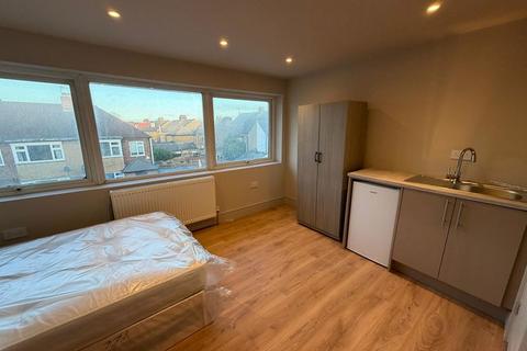 undefined, Old Farm Road, West Drayton, UB7
