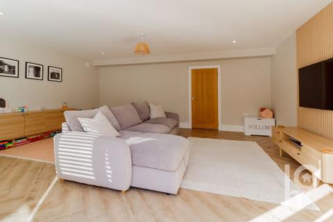 undefined, High Street, Sheerness ME12