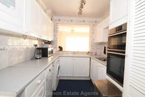 3 bedroom bungalow for sale, Keyhaven Close, Gosport