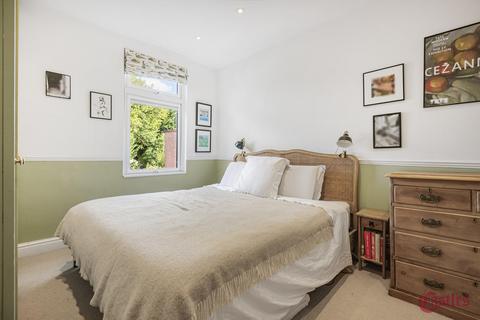 2 bedroom flat for sale, Park Road, N8