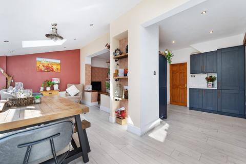 3 bedroom detached house for sale, Kingsley Drive, Cheadle Hulme, SK8