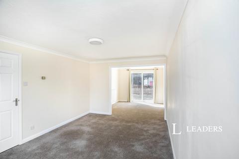 undefined, Hare Close, Buckingham, MK18 7EW