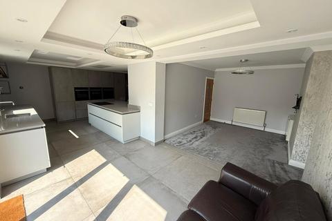 undefined, Chiltern Crescent, Earley, RG6