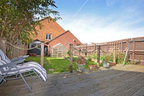 30 Chamberlain Way, Raunds, Wellingborough, NN9 6UE