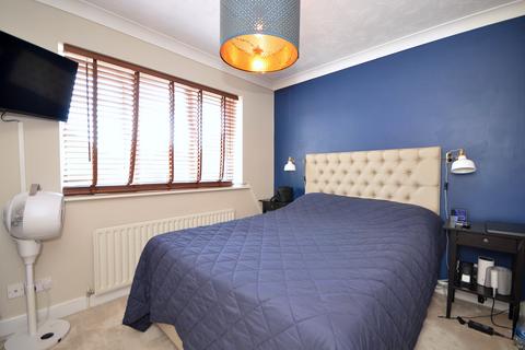 30 Chamberlain Way, Raunds, Wellingborough, NN9 6UE