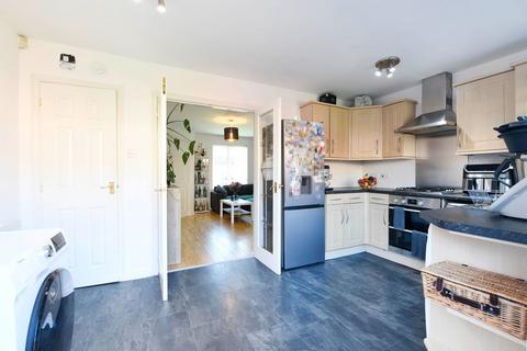 2 Carmichael Place, Irvine, KA12 0XH