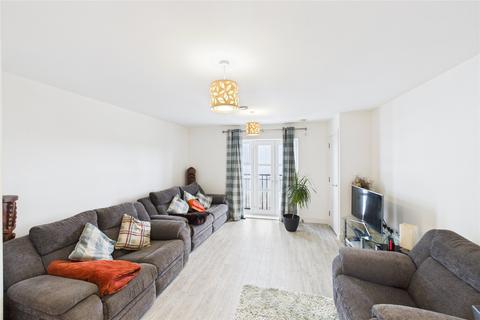 1 bedroom apartment for sale, Bowman House, Sopwith  Drive, Farnborough, Hampshire, GU14