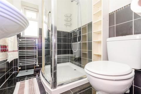 4 Almond Close, Bromley, BR2 8DS