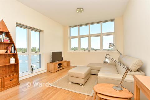 2 bedroom apartment for sale, Dunlin Drive, Chatham ME4