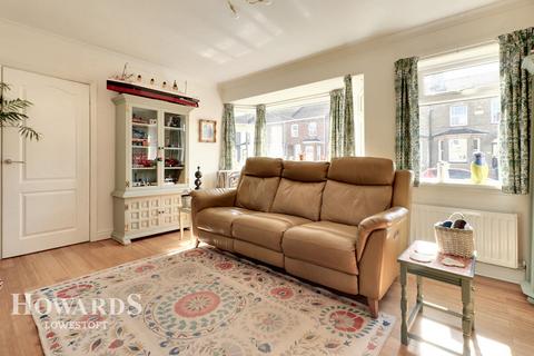 146 Carlton Road, Lowestoft, NR33 0NB
