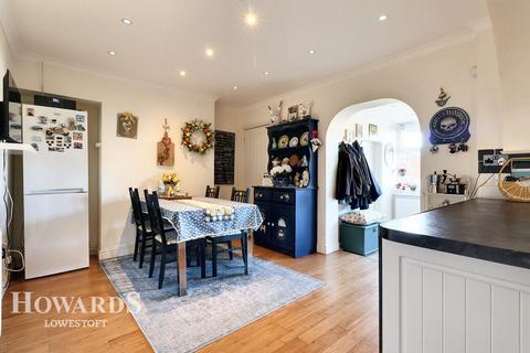 146 Carlton Road, Lowestoft, NR33 0NB