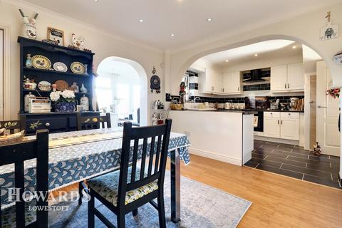 146 Carlton Road, Lowestoft, NR33 0NB