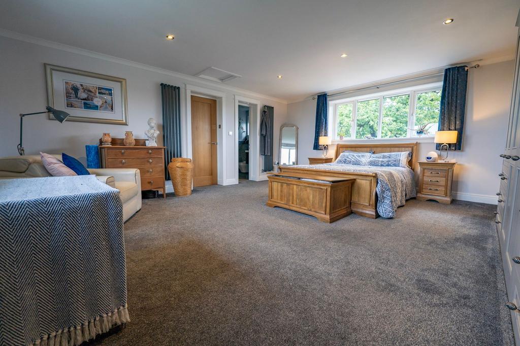 Principal suite