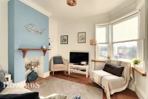 2 bedroom end of terrace house for sale, High Path, Kessingland