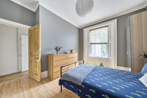 88b Penge Road, London, SE20 7UL