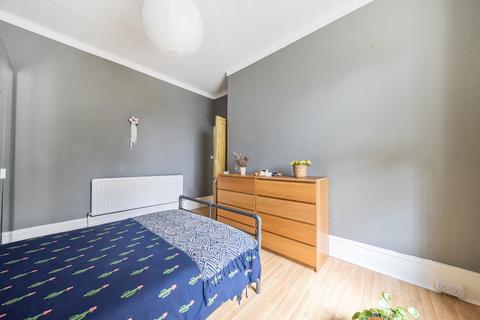 88b Penge Road, London, SE20 7UL