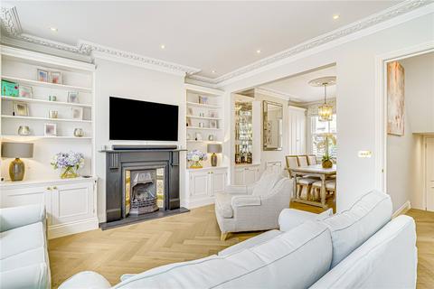 9 Almeric Road, London, SW11 1HL