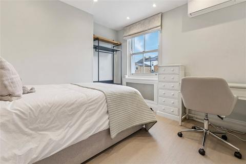 9 Almeric Road, London, SW11 1HL