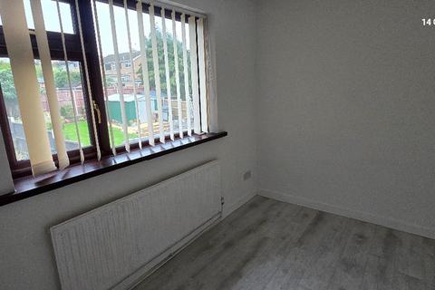 5 bedroom detached house to rent, Tamar Road, Oadby, Leicester