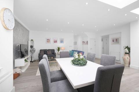 undefined, Lux UK HA8 Grove Rd 6-Z