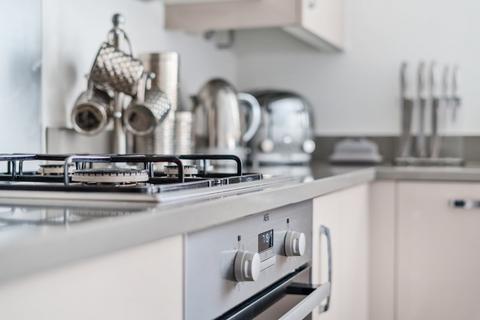 3 bedroom end of terrace house for sale, Cartwright Drive, Chertsey, Surrey, KT16