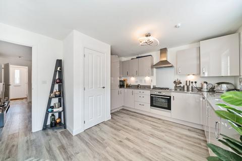 3 bedroom end of terrace house for sale, Cartwright Drive, Chertsey, Surrey, KT16