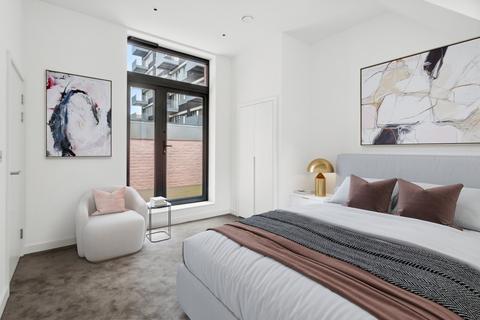 2 bedroom duplex for sale, Goodluck Hope, Orchard Place, London, E14