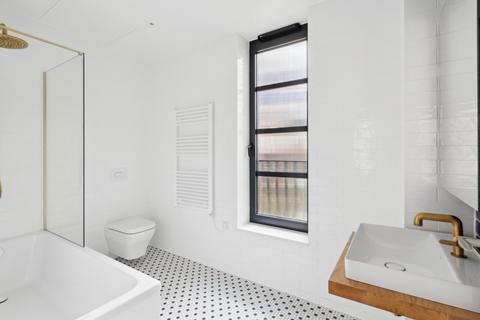 undefined, Goodluck Hope, Orchard Place, London, E14