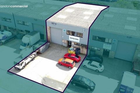 Distribution warehouse to rent, Hythe Rd London NW10 6RJ