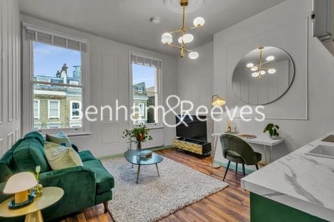 Studio to rent, Eardley Crescent, Kensington SW5