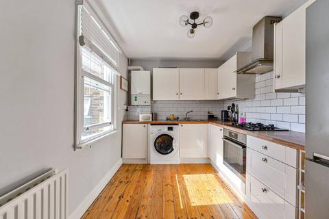 2 bedroom flat for sale, Wisteria Road, Hither Green, London, SE13