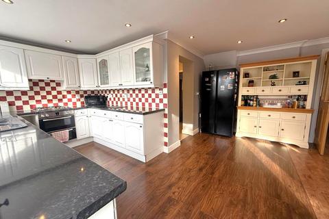 4 bedroom link detached house for sale, Ruskin Avenue, Kidderminster, DY10