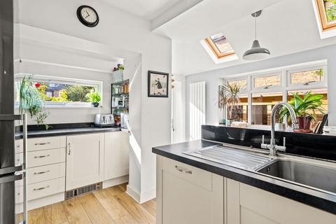 undefined, Queens Road, Haywards Heath RH16