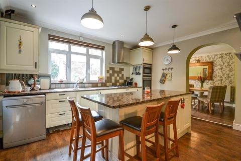 undefined, Main Road, Radcliffe-On-Trent, Nottingham