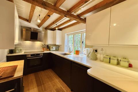 2 bedroom cottage for sale, London Road, Blewbury