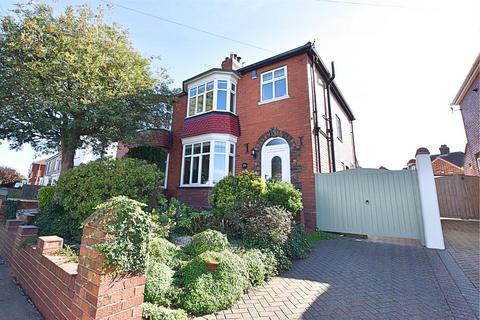 19 Clee Crescent, Grimsby, DN32 8LX