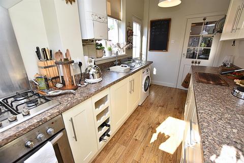 19 Clee Crescent, Grimsby, DN32 8LX