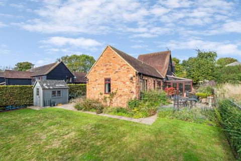 2 bedroom semi-detached house for sale, Latimer Road, Chesham HP5