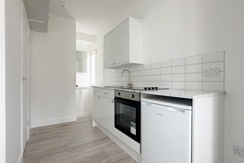 Studio to rent, 83 Lansdowne Place, Hove BN3