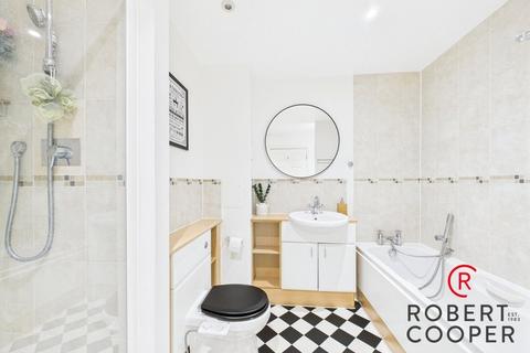 3 bedroom end of terrace house for sale, Cottage Close, Harrow, HA2