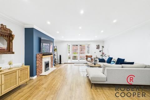 undefined, Cottage Close, Harrow, HA2