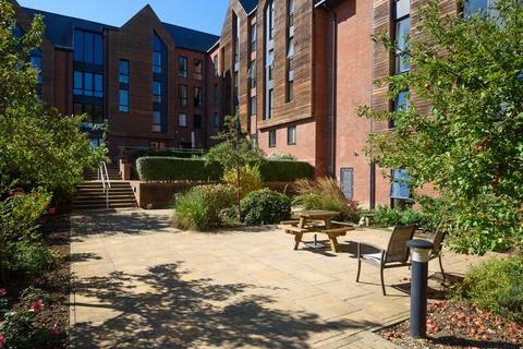 1 bedroom apartment for sale, Chamberlain Manor, Simone Weil Avenue, Ashford