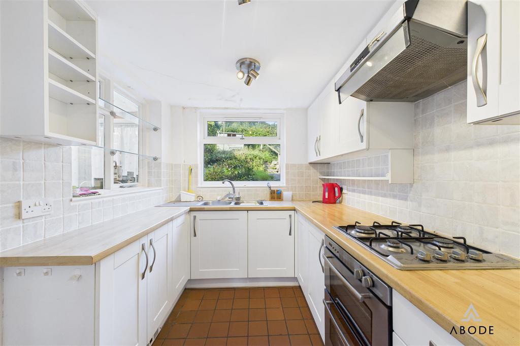 CAM03790 G0-PR0088-STILL024.jpg