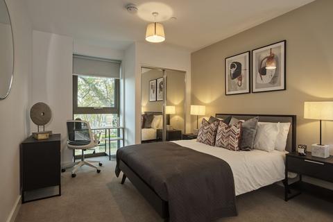 2 bedroom apartment to rent, Apex Gardens, Seven Sisters London N15