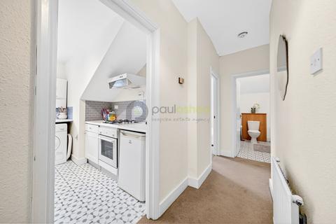 Flat 5, 1 Birdhurst Rise, South Croydon, CR2 7EG