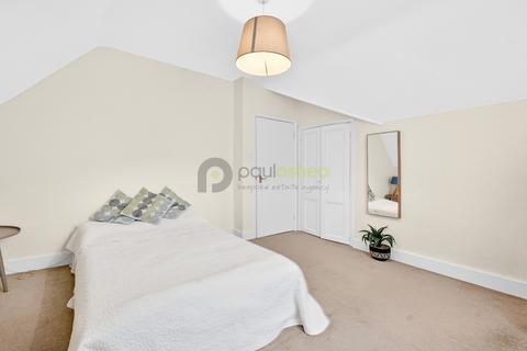 Flat 5, 1 Birdhurst Rise, South Croydon, CR2 7EG