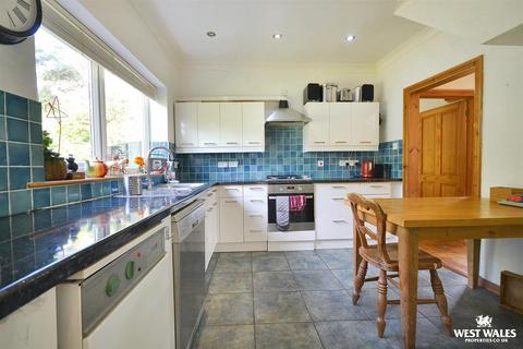 3 bedroom property with land for sale, Precelly Crescent, Stop And Call, Goodwick