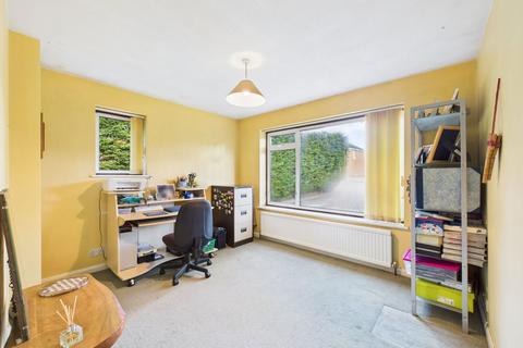 undefined, Comptons Lane, Horsham RH13